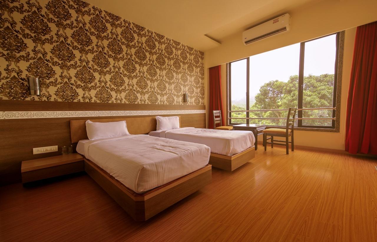 Saubhagya Inn International Lucknow Esterno foto