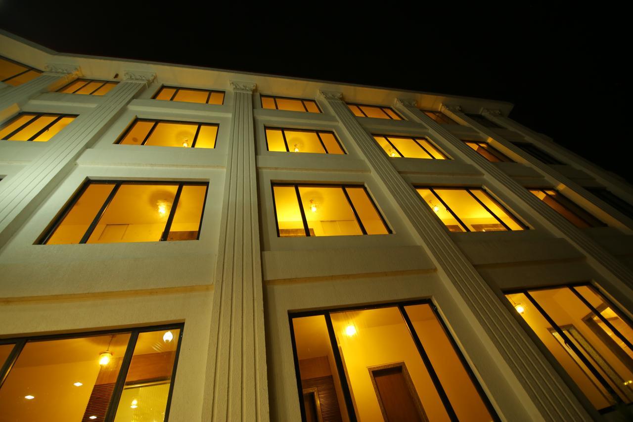 Saubhagya Inn International Lucknow Esterno foto